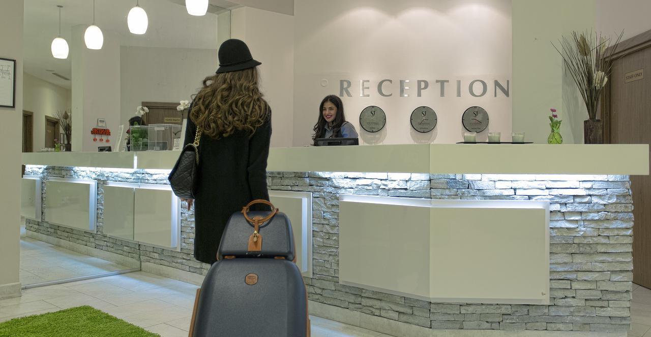 בנסקו St. John Hill Suites Hotel מראה חיצוני תמונה