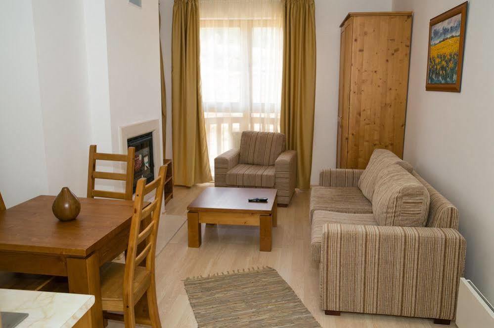 בנסקו St. John Hill Suites Hotel מראה חיצוני תמונה